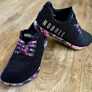 No Bull Women’s outwork trainers